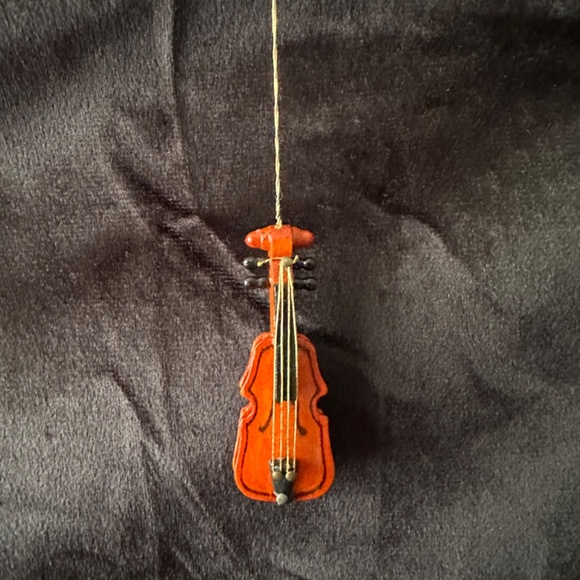 Set of 8 mini wood violin ornaments - Picture 2 of 3